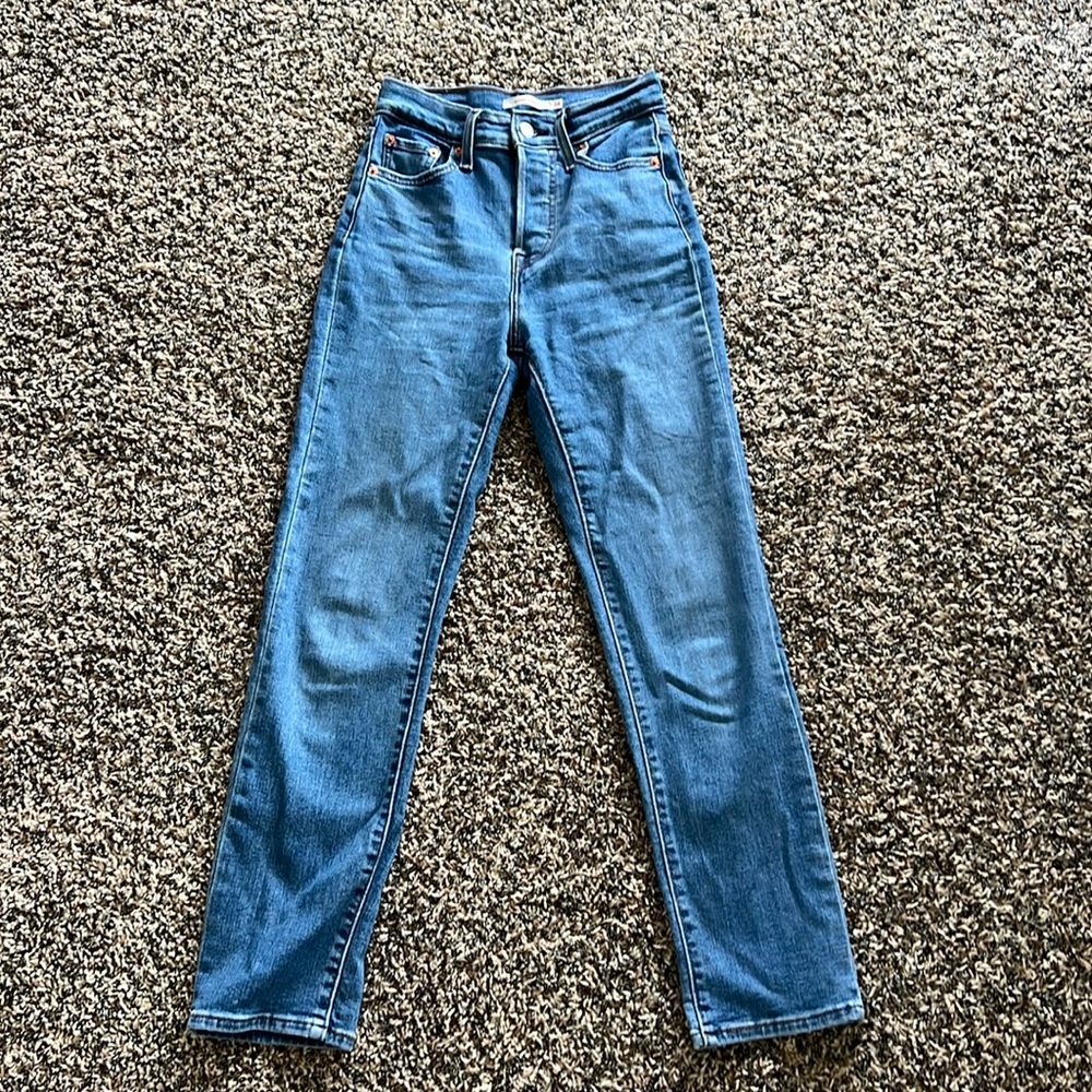 Levi’s wedgie straight button fly jeans W24 L28